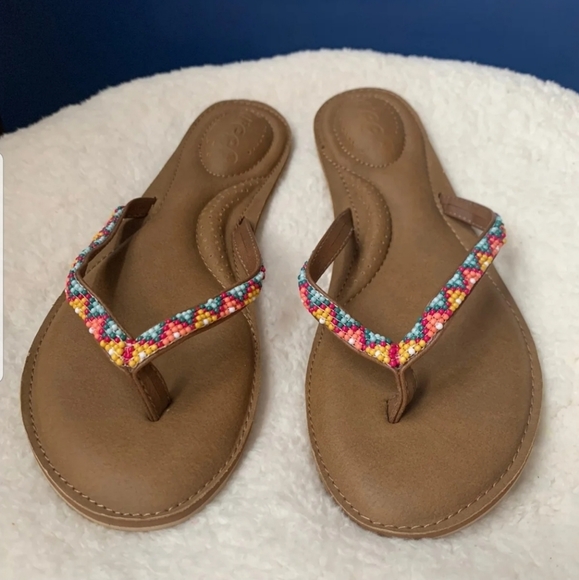 faux leather flip flops womens